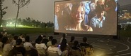 （艹想要艹,啊,,,。动,在线观看转载）成都秋夜“新耍法”：到公园看坝坝电影
